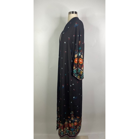 Kendal & Kylie Floral Semi Sheer Maxi Kimono - Picture 3 of 12